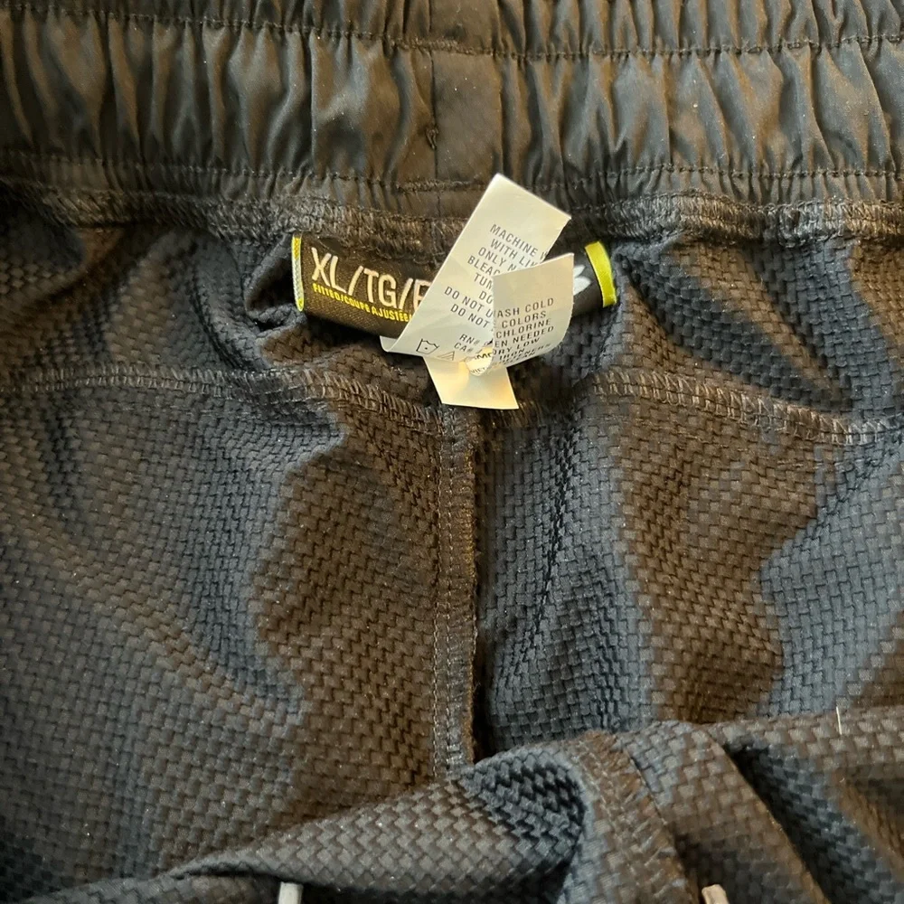 Under Armour athletic wind pants. Size extra large